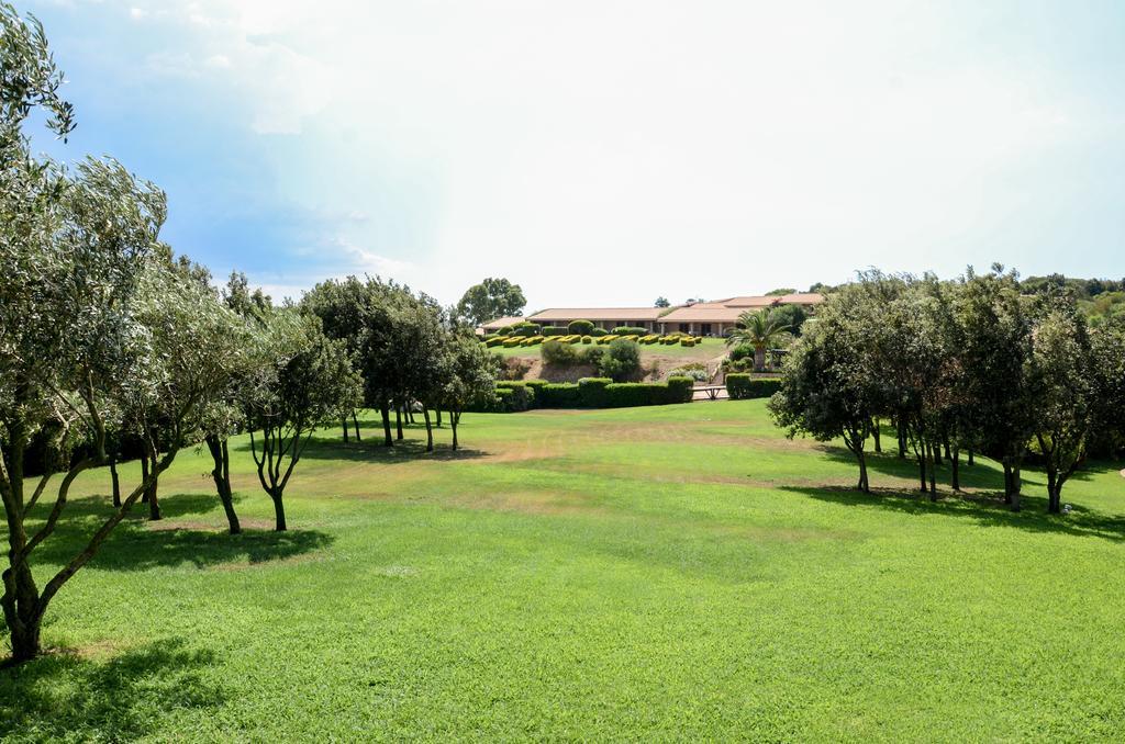 Residence Porto Mannu Palau Esterno foto