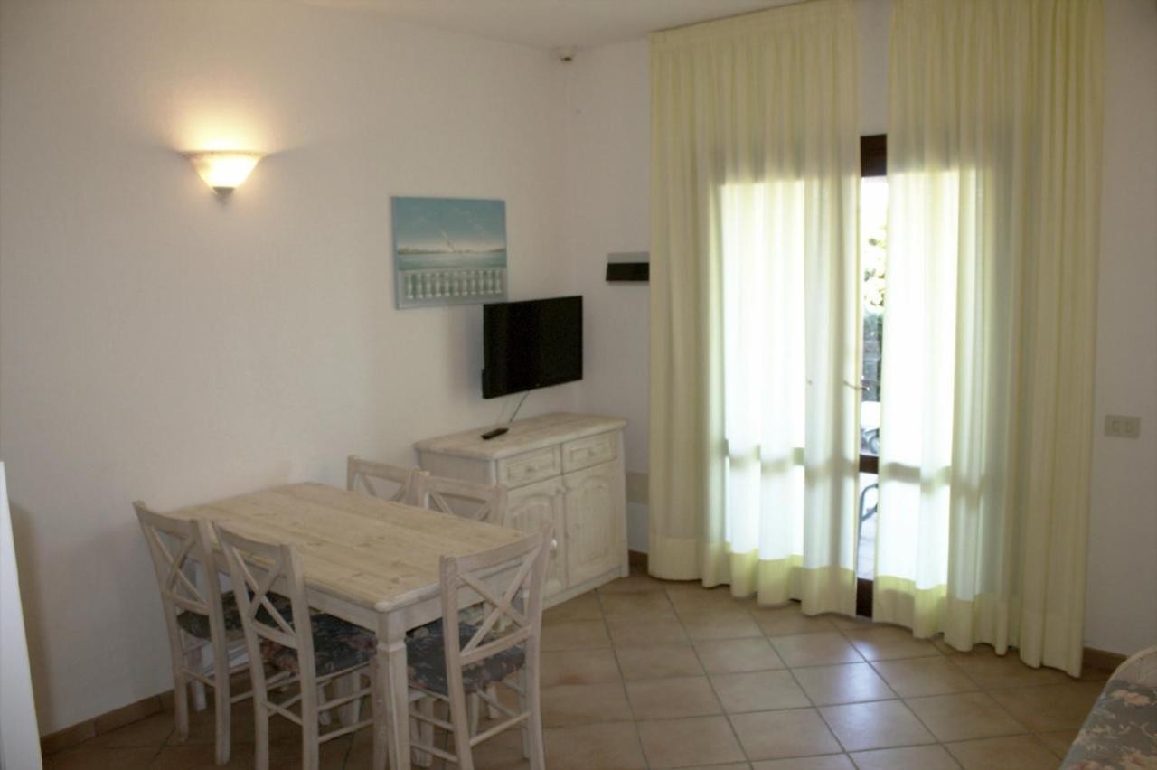 Residence Porto Mannu Palau Esterno foto