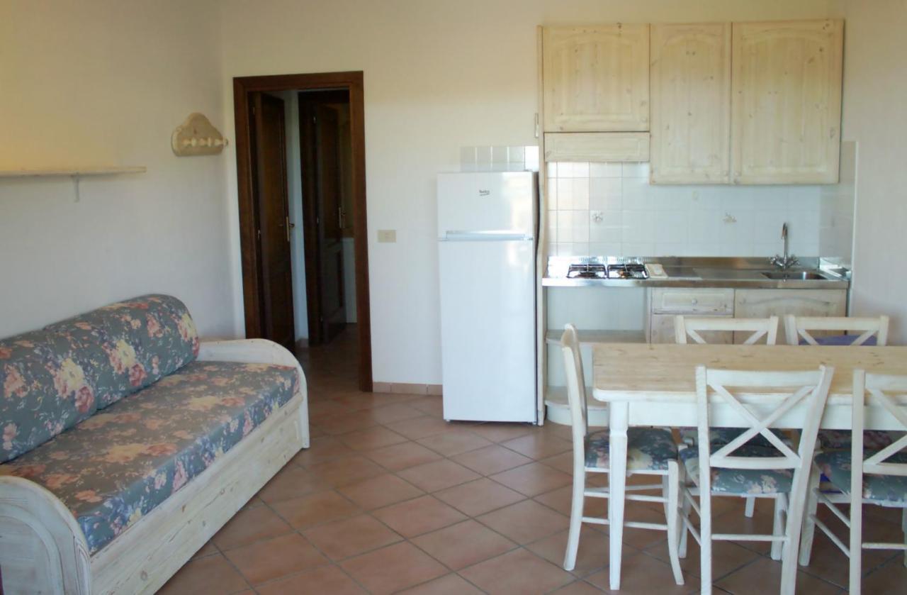 Residence Porto Mannu Palau Esterno foto